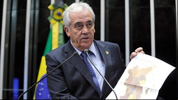 Presidente da Comissão de Constituição e Justiça, senador Otto Alencar